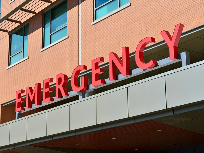 frontlit and backlit signs for hospital